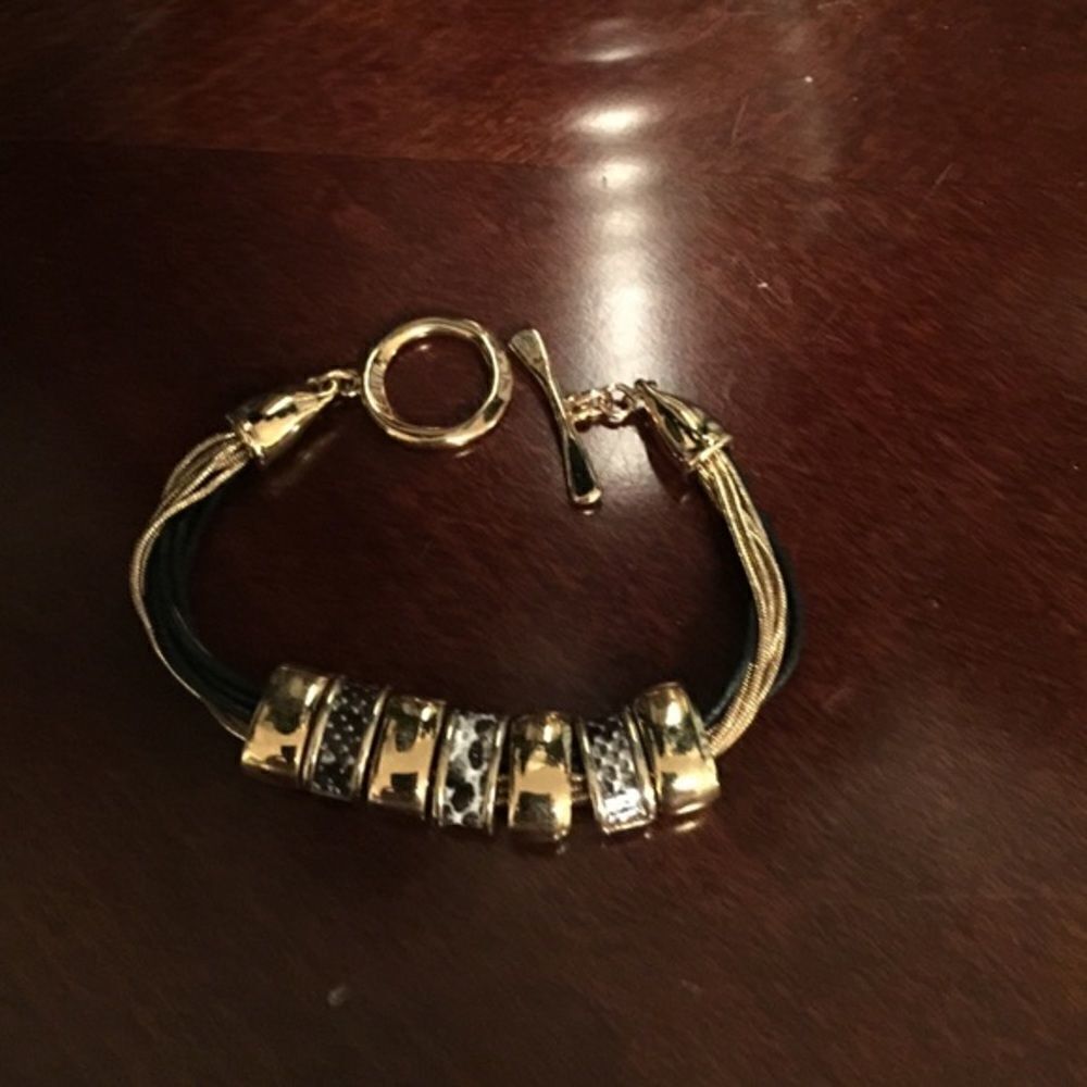 🎉1 hr sale 🎉Cache bracelet